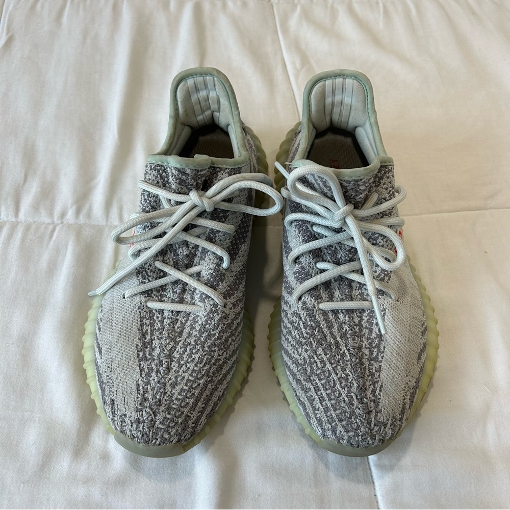 Yeezy Boost 350 - Picture 4 of 9